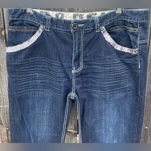 DO Denim Vintage Men’s Relaxed Fit Jeans. Studded Pockets.
Size 38 x 33